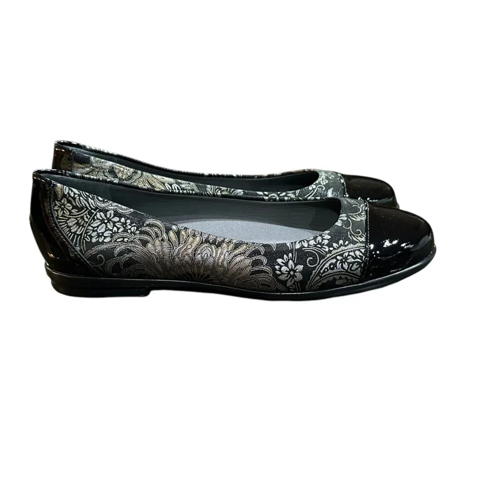 SAS Scenic‎ Ballet Flat Brocade Patent Leather Round Toe Slip On Size 10 N NEW